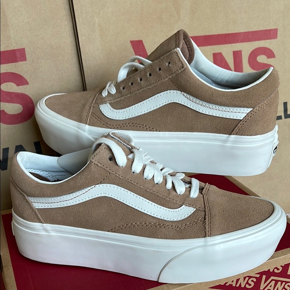 Vans Platform Old Skool Sneakers Tan and White - Picture 10 of 16